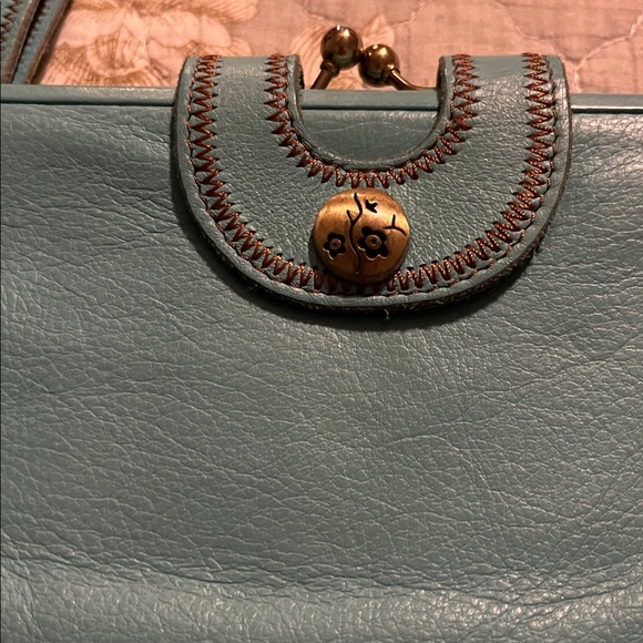 Lucky Brand Teal Leather Clutch with Wrist Strap - Picture 2 of 5
